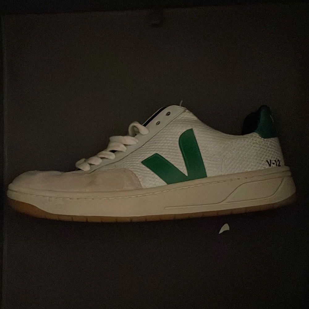 Veja V-12 green and suede/mesh sz 37